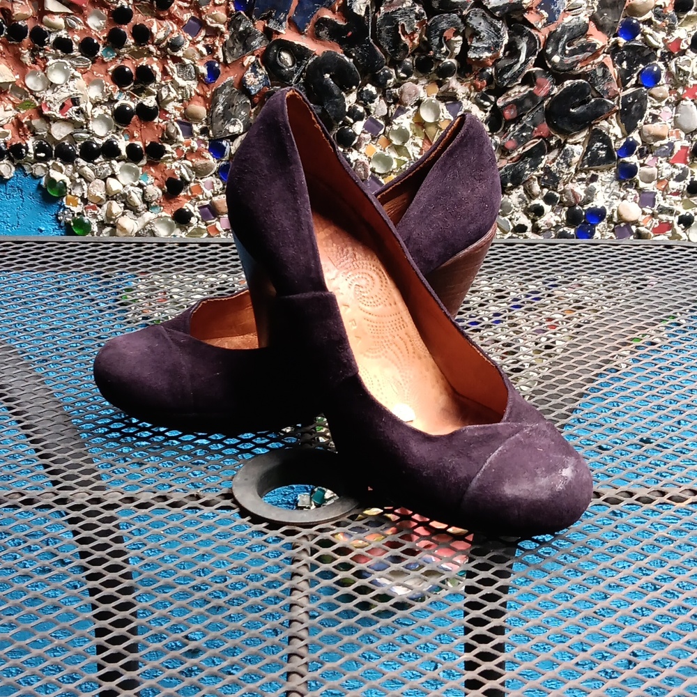 Vintage Chie Mihara Purple Suede Low Platform Shoes With Wood Heel Rubber Bottom